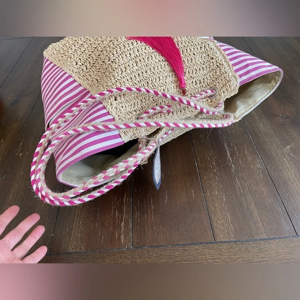 Suns N sand tote bag